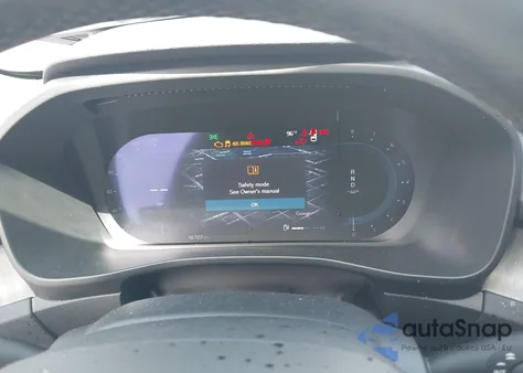 2024 Volvo Xc40 B5 Plus Bright Theme из США, поврежденный, VIN YV4L12UE0R2249649